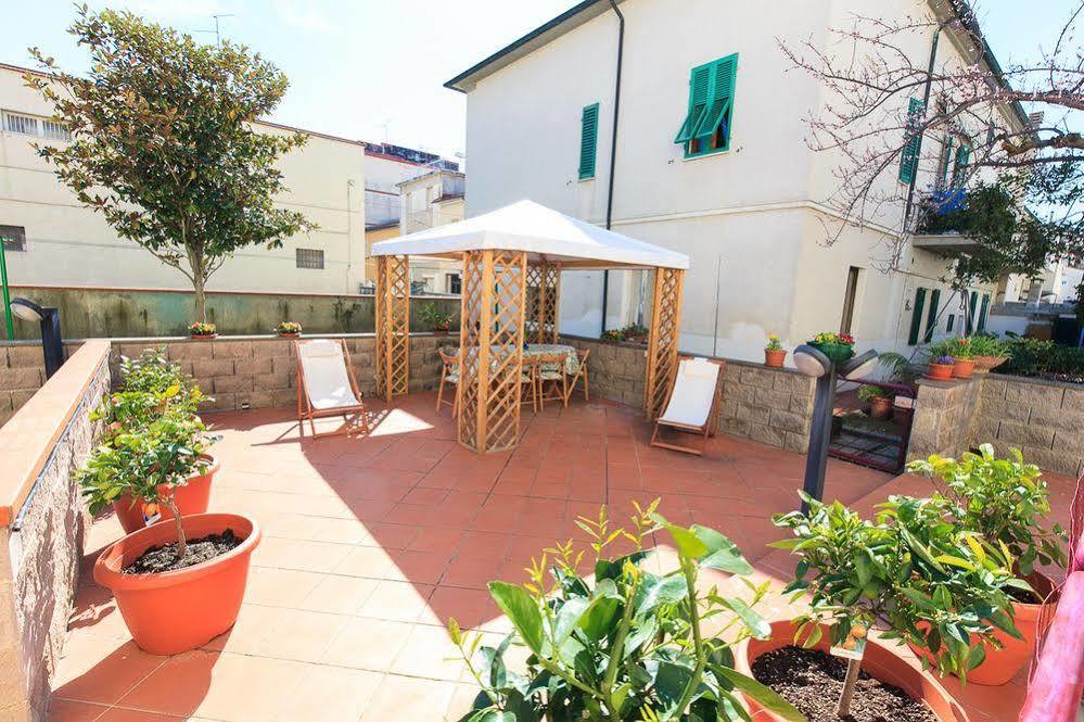Domus Socolatae Apartments&Suites Follonica Bagian luar foto
